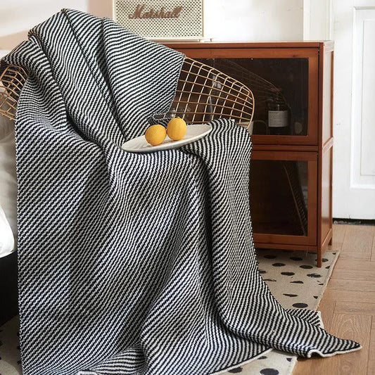 Minimalista Sofa Blanket